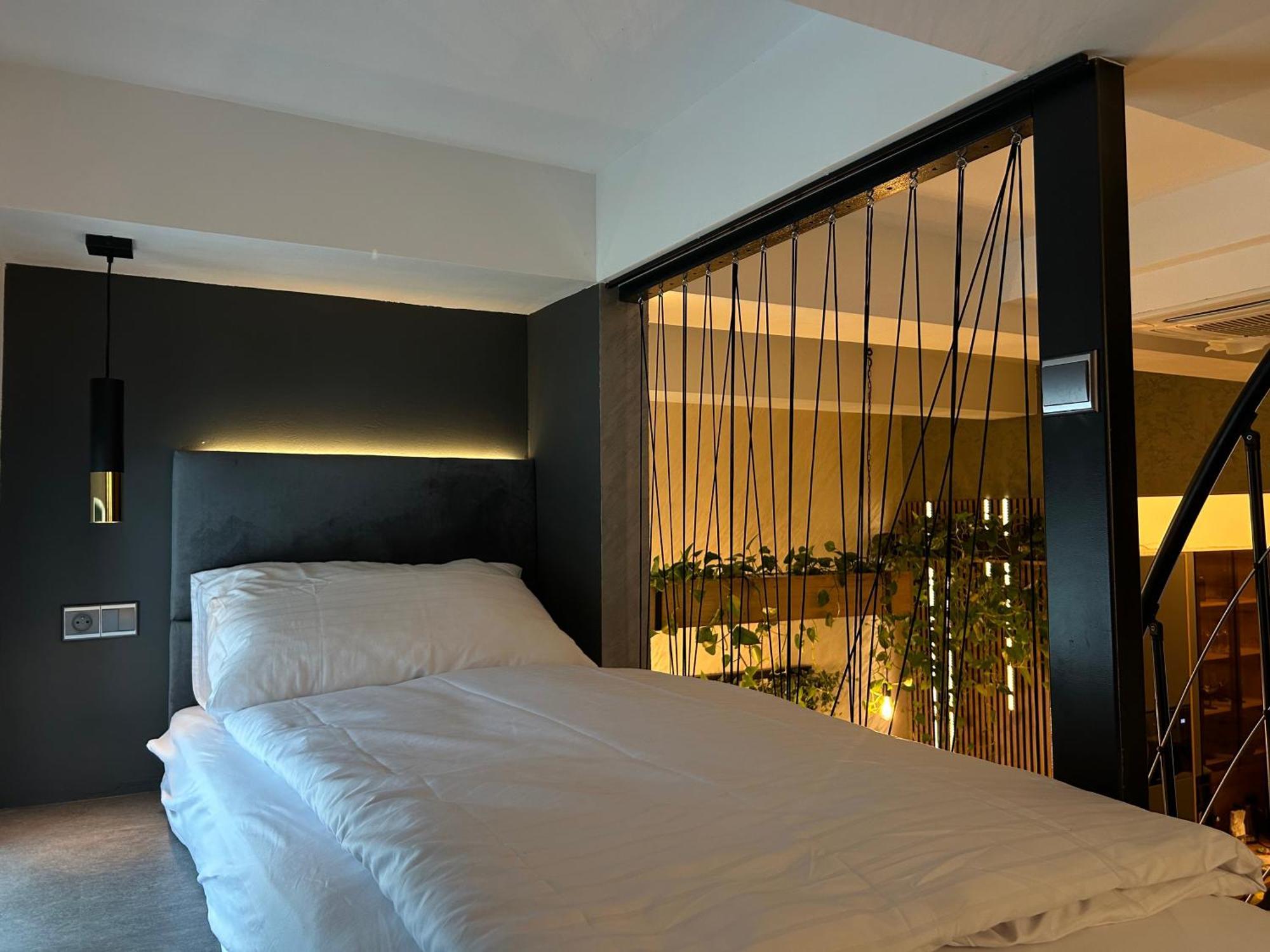 Leo Apartment Suite & Private Spa Zone - Old City Bratislava Exterior photo