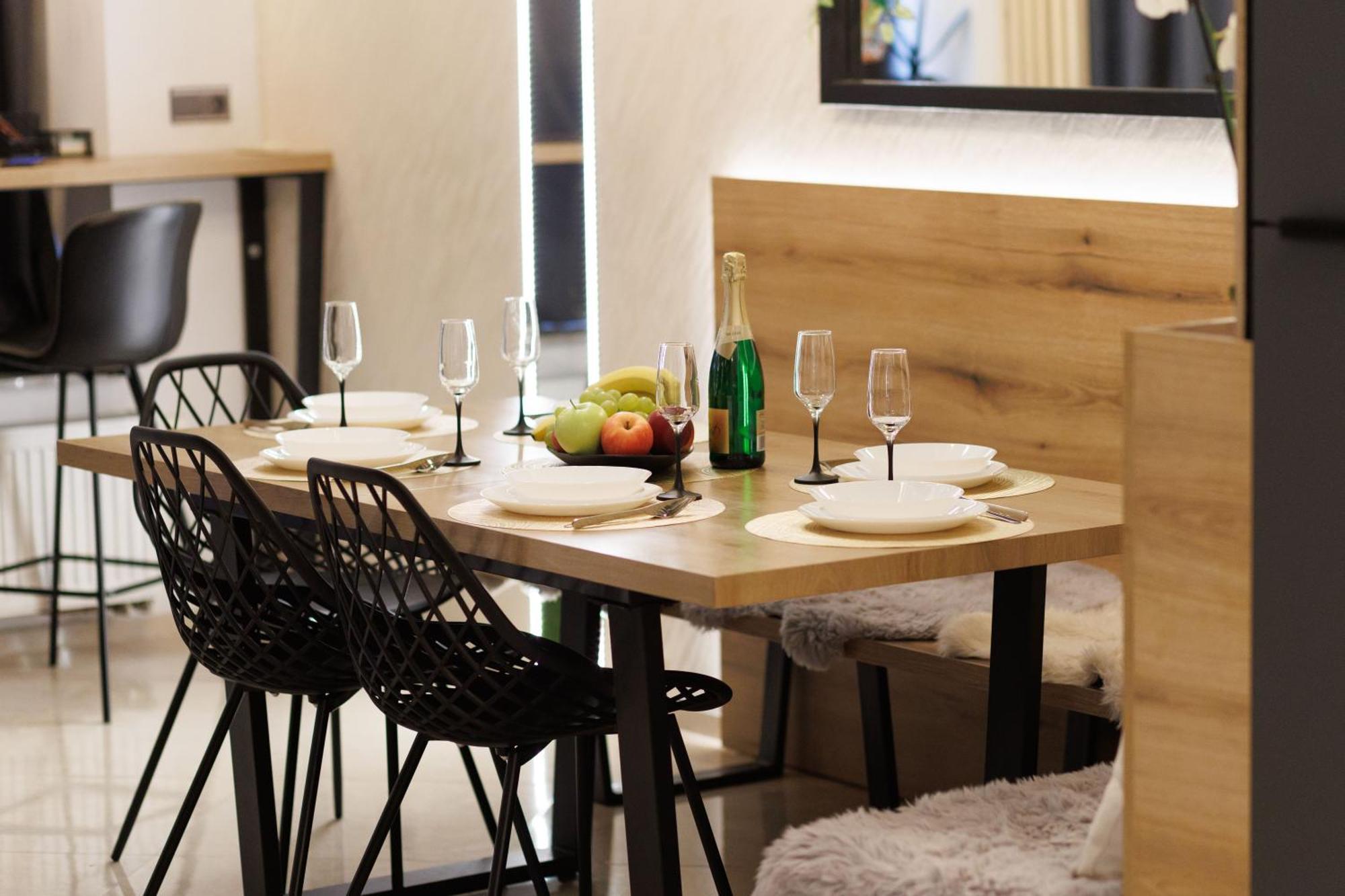 Leo Apartment Suite & Private Spa Zone - Old City Bratislava Exterior photo