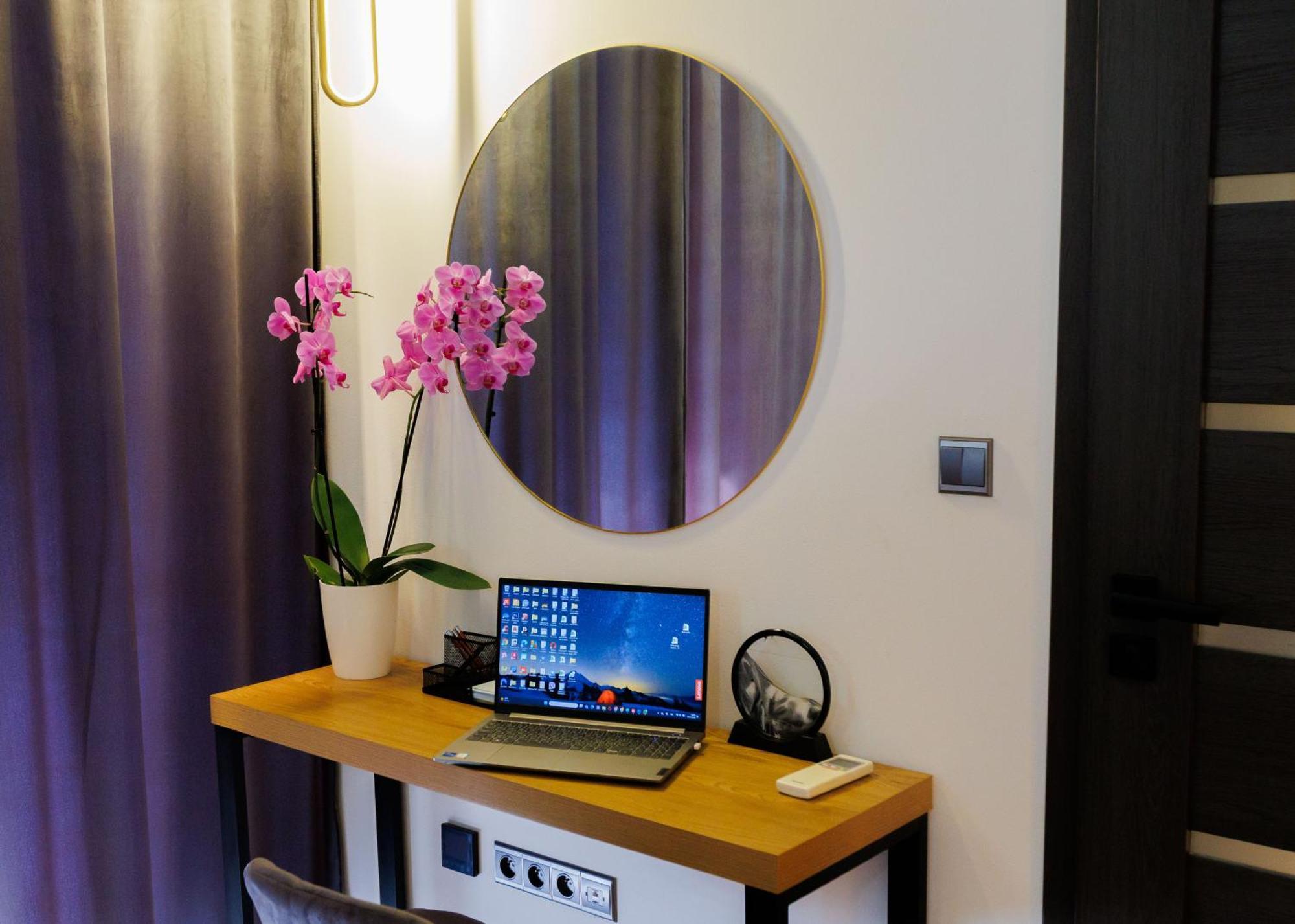 Leo Apartment Suite & Private Spa Zone - Old City Bratislava Exterior photo